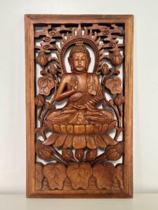 Reliefskulptur „Buddha“ aus Holz